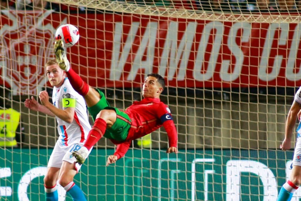 Το μήνυμα του Κριστιάνο μετά το ιστορικό 10ο χατ τρικ με το εθνόσημο