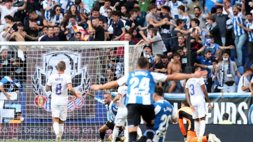 Ακόμα βλέπει… αστεράκια η «Βασίλισσα» (vid)