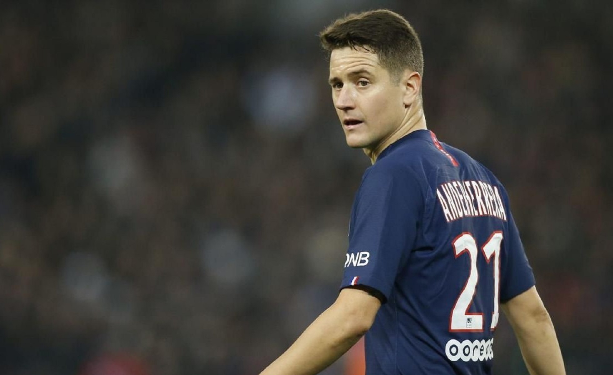 Θύμα ληστείας από ιερόδουλη ο Άντερ Ερέρα! (pic)