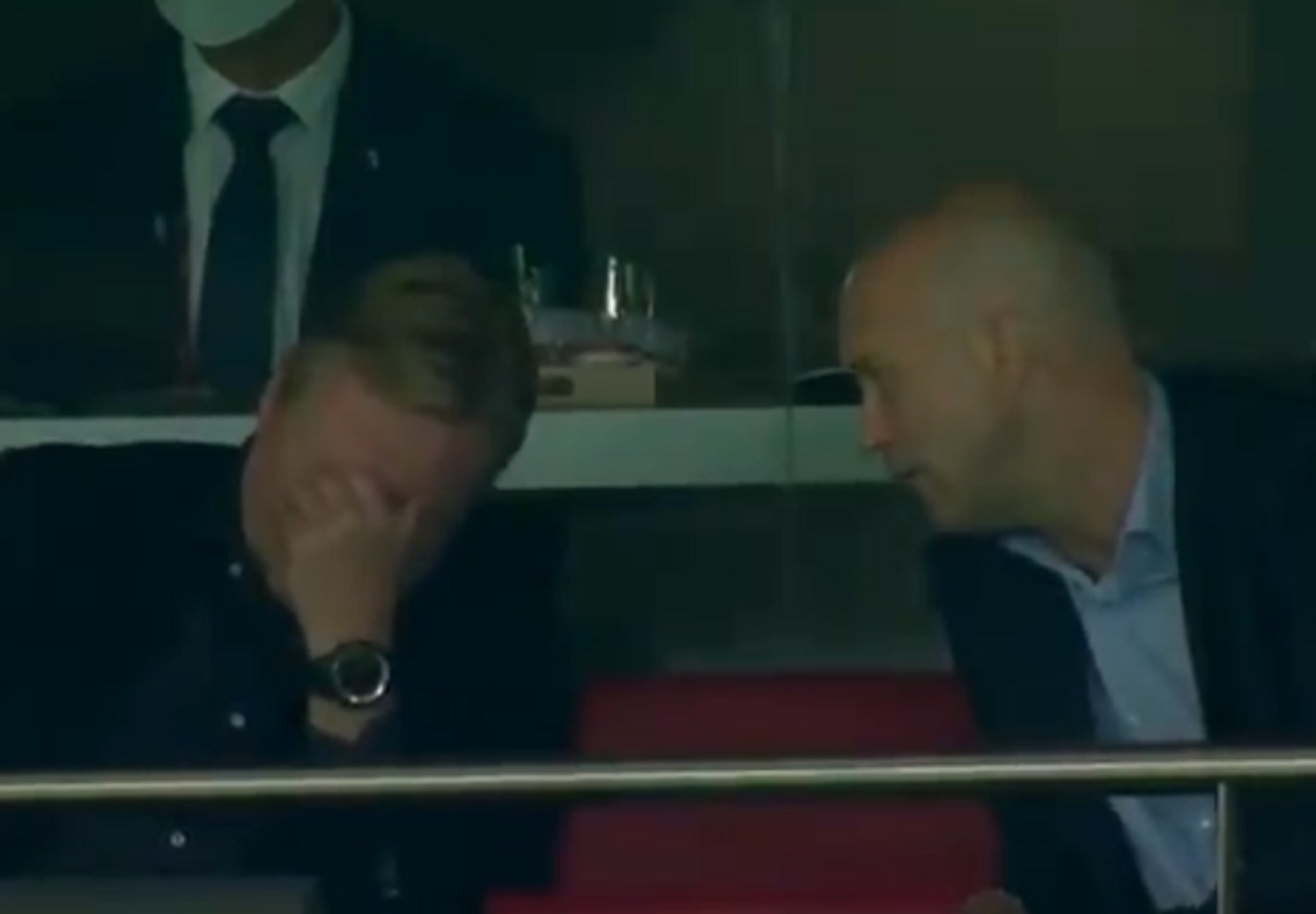 Μόνο τα… κλάματα δεν έβαλε ο Κούμαν μόλις είδε τον Σουάρεζ να σκοράρει! (vid)