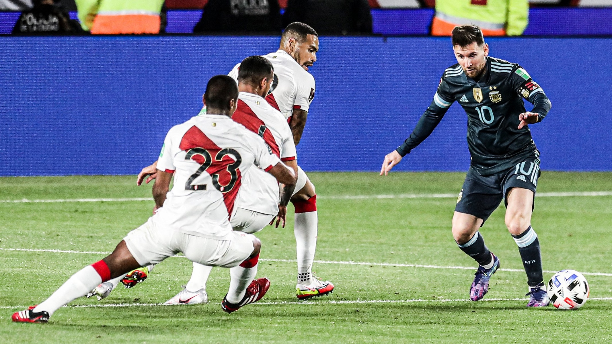 Τα ‘χωσε ο Μέσι σε διαιτητή – «Λες και το κάνει επίτηδες»