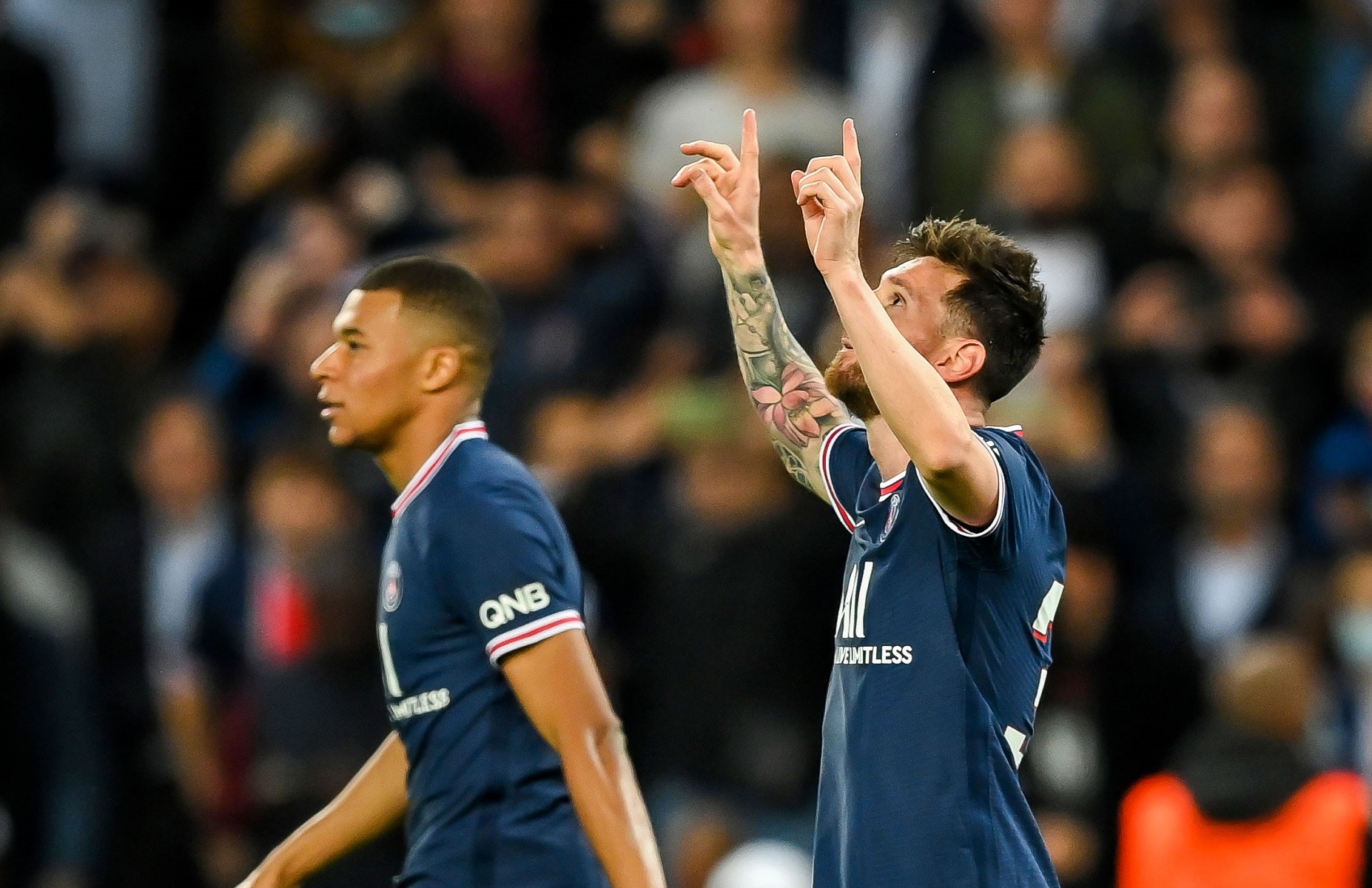 «Φτερωτός» Μέσι στο Παρίσι… ξέρανε τη Λειψία (vid)