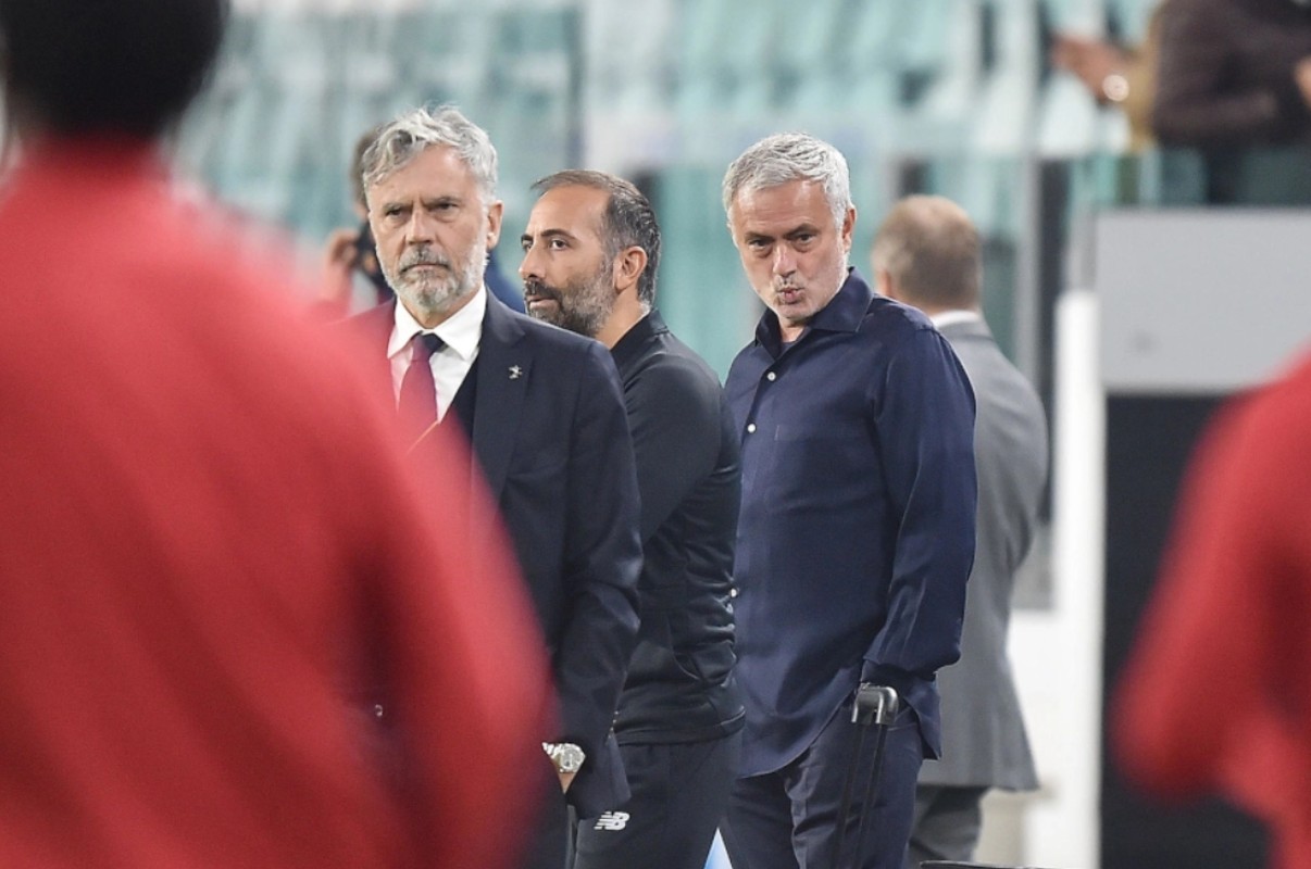 Μουρίνιο: «Έχασε η ομάδα που άξιζε τη νίκη»