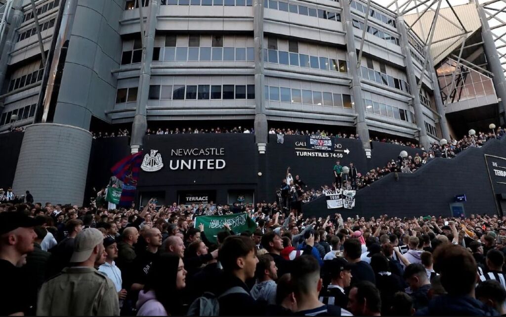«Οι οπαδοί θέλουν Μπαπέ και Μέσι – Στόχος της Νιούκαστλ η κορυφή!»