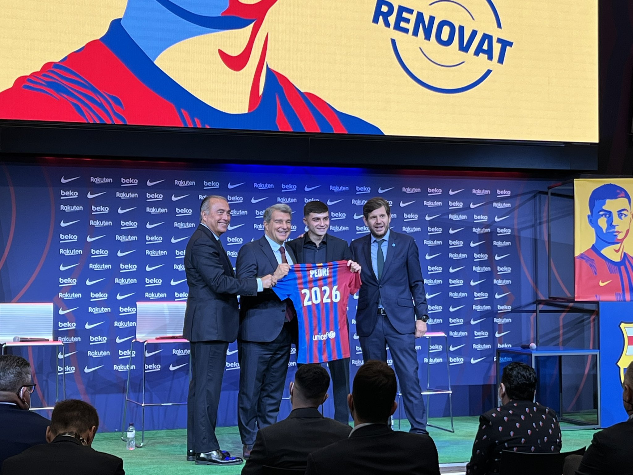 Πέδρι για Μπαρτσελόνα: «Μα που να πάω; Μου τα προσφέρουν όλα…»