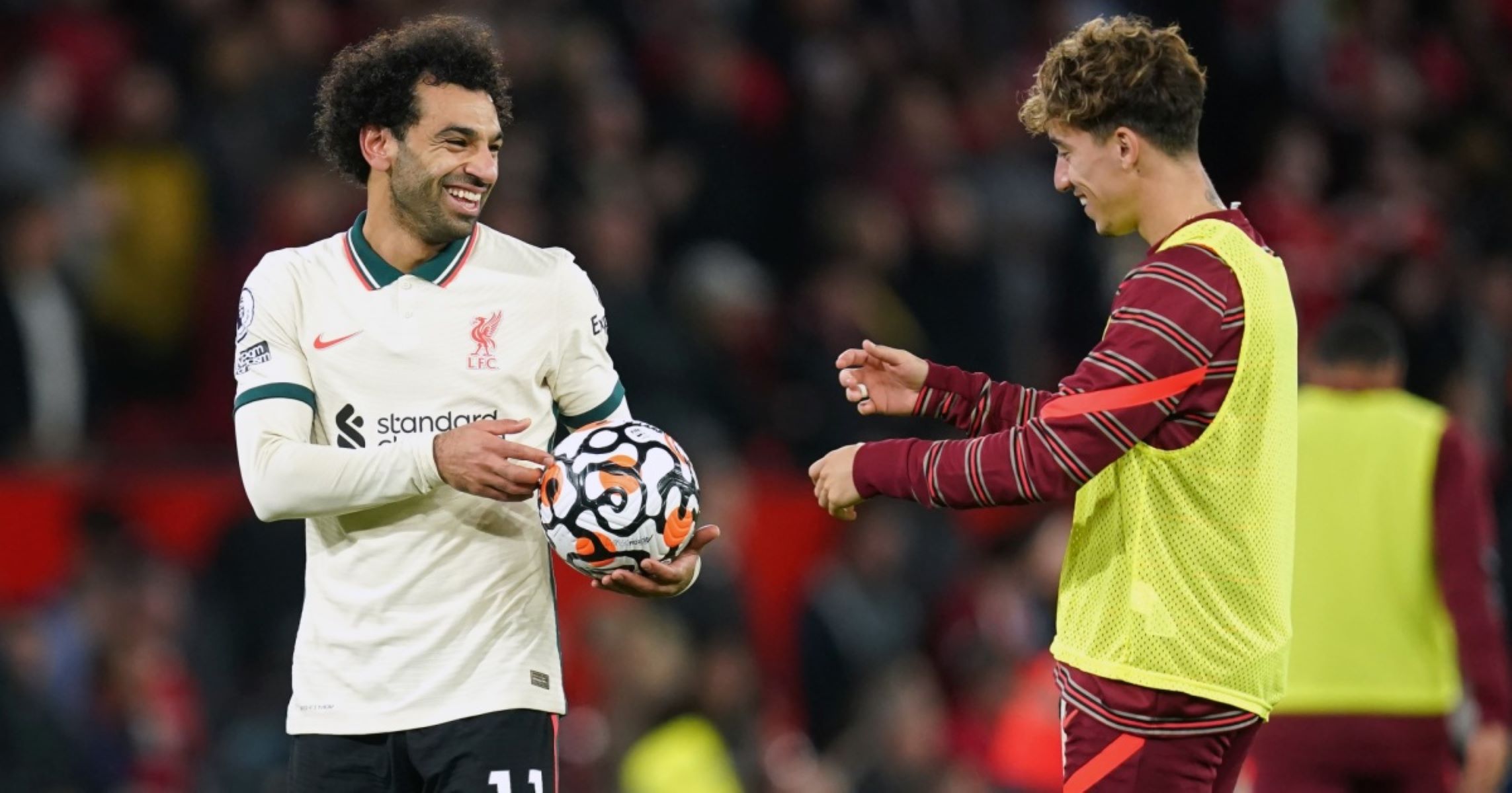 Ο τρελο-Τσιμίκας… βούτηξε την μπάλα απ’ τα χέρια του Σαλάχ (vid)