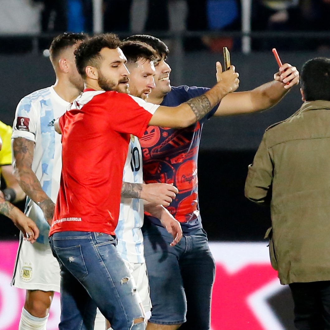 «Πόλεμος» για μία selfie με τον Μέσι! (pics)