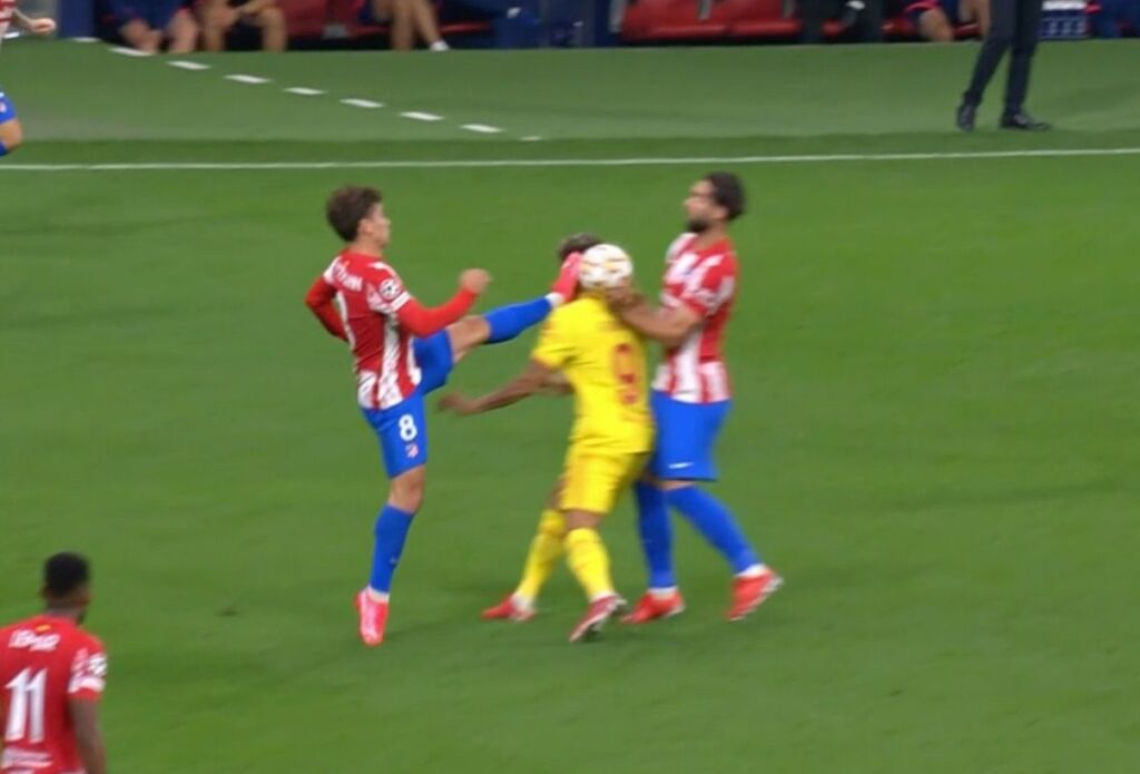 Κίνηση… Κόμπρα Κάι και κόκκινη ο Γκριεζμάν! (vid)