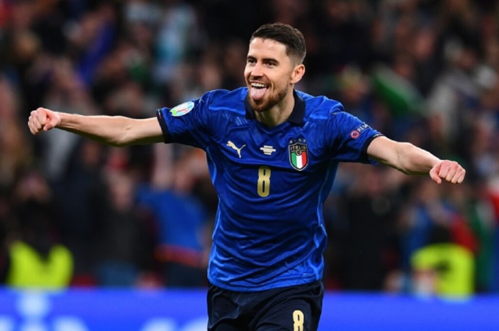 «Ο Ζορζίνιο αξίζει τη Χρυσή Μπάλα παρά τα χαμένα πέναλτι!»