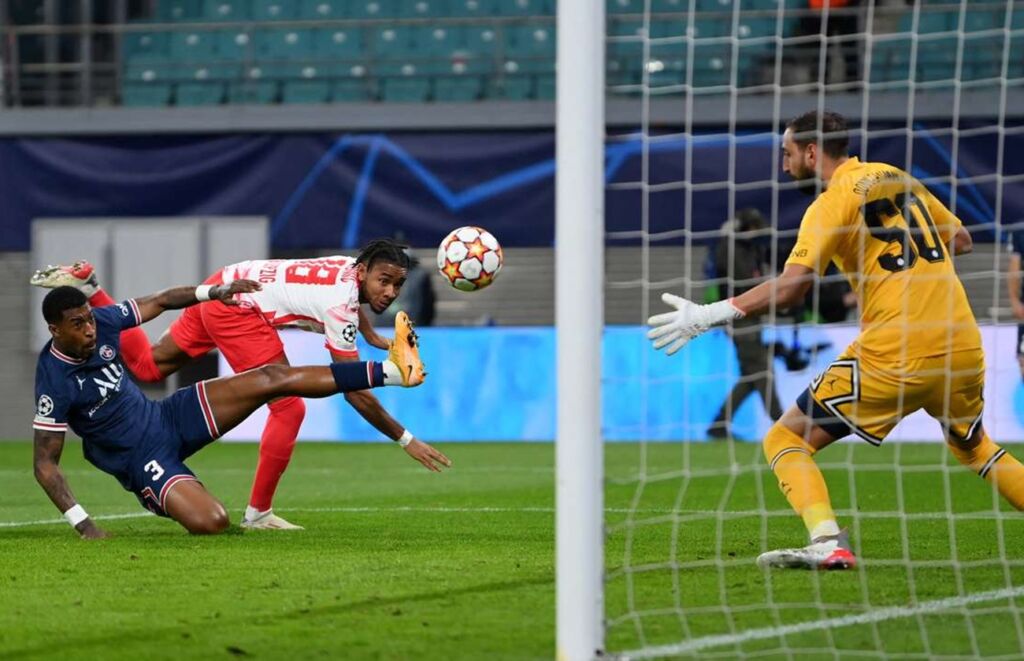 «Σκόνταψε» η Παρί και χάνει την πρωτιά! (vid)