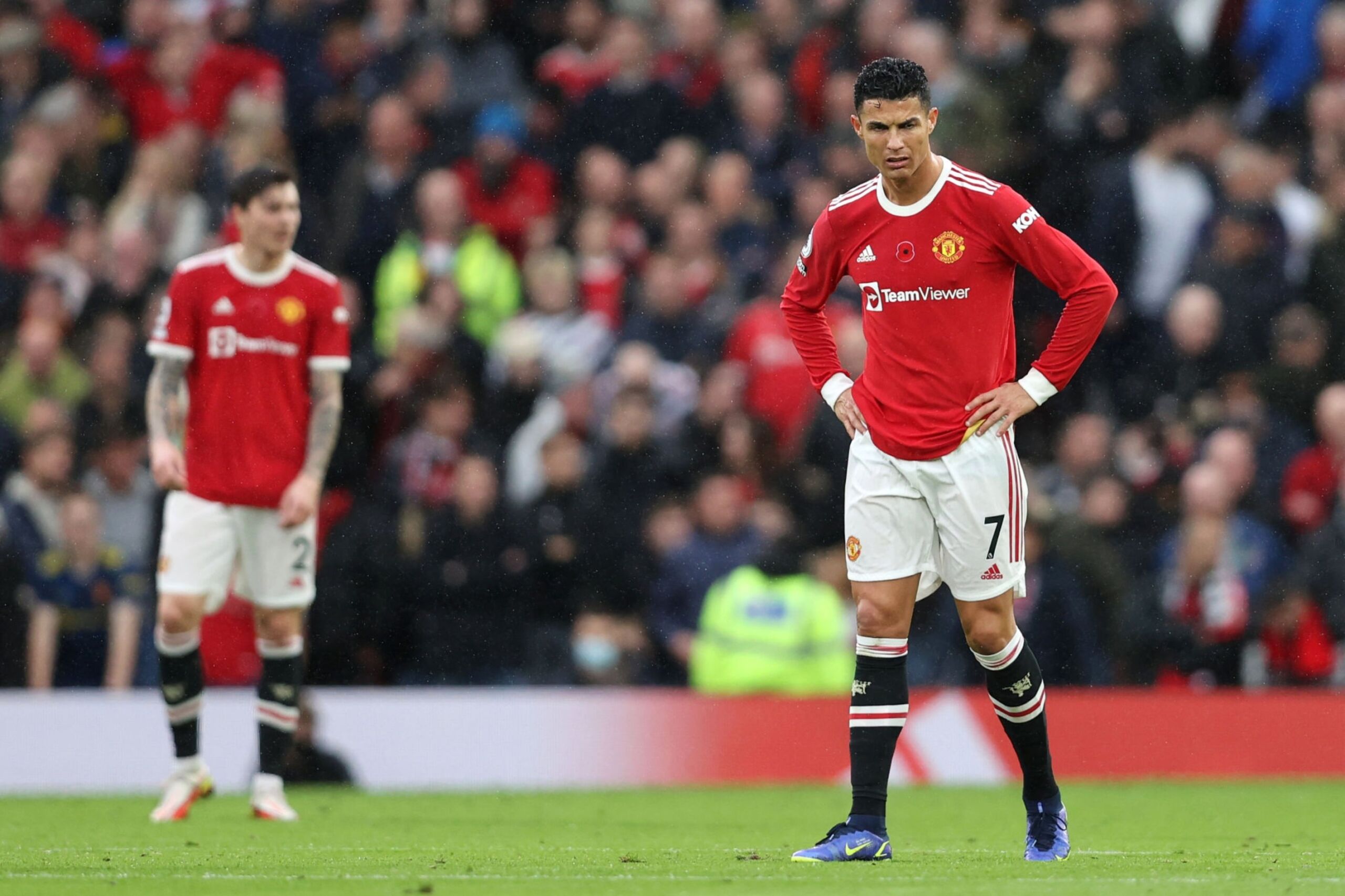 Ξεσπούν οι παλιοί της Γιουνάιτεντ: «Τα παρατάμε όσο έχουμε εσάς»