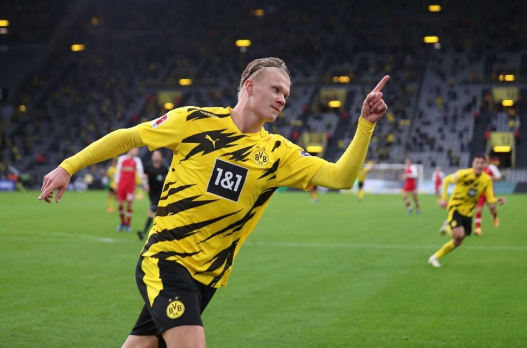 «Μπορώ να δω τον Χάαλαντ μόνο σε δύο ομάδες στην Αγγλία»