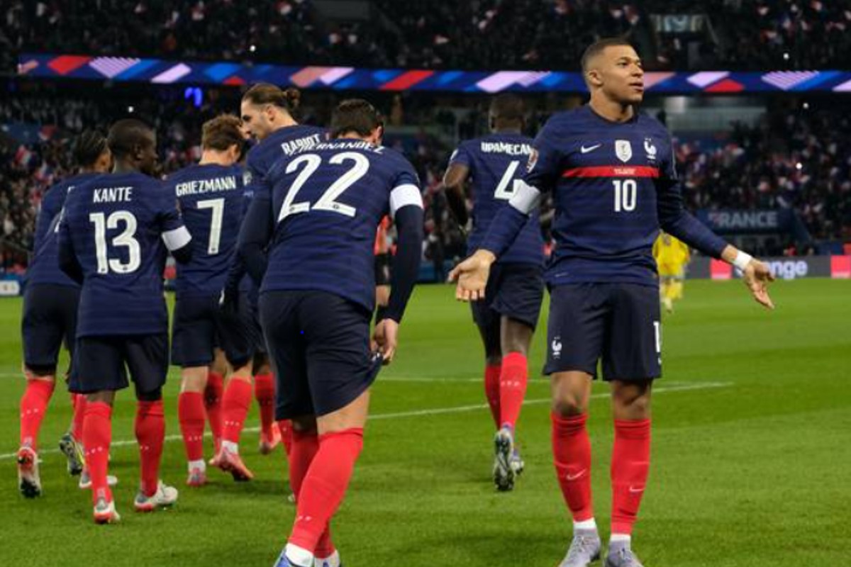 Μπαπέ: Μόλις ο 12ος παίκτης που λαμβάνει το «τέλειο δεκάρι» της Equipe