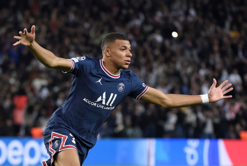 Ο Μπαπέ… προειδοποιεί: «Θα τα δώσω όλα κόντρα στη Ρεάλ»