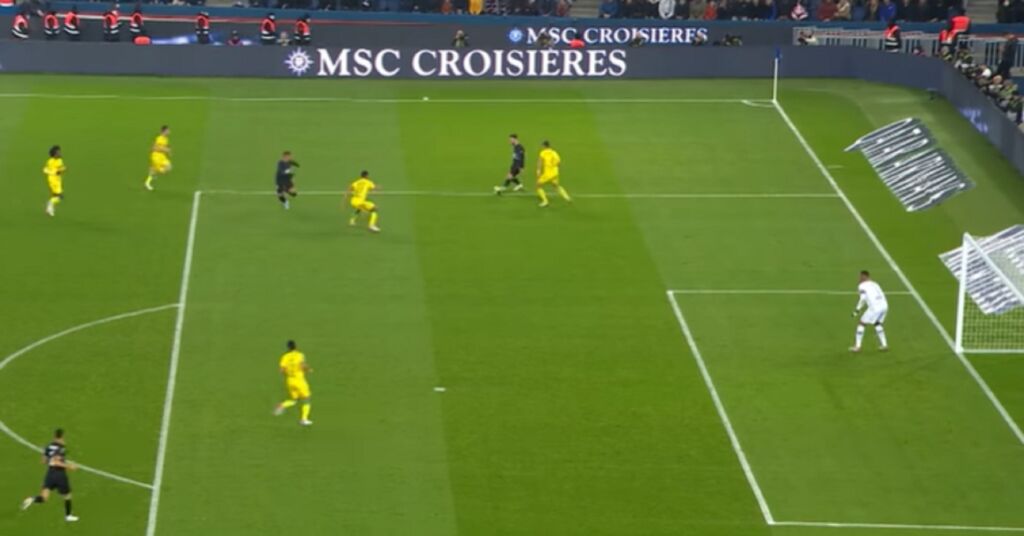 Ο Μπαπέ στέρησε από τον Μέσι την ασίστ της χρονιάς (vid)