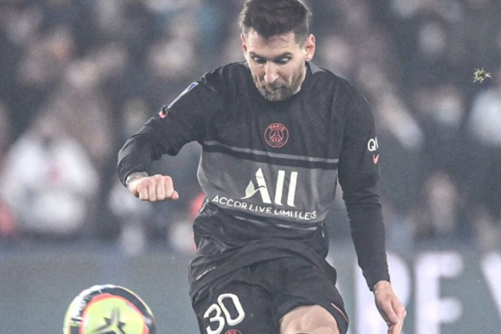 Τόσες προσπάθειες χρειάστηκε ο Μέσι για να σπάσει το ρόδι (vid)