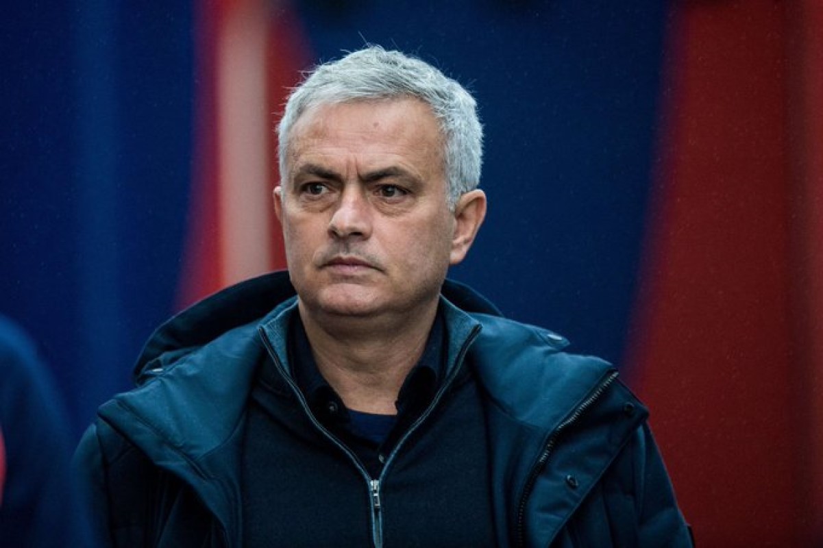 Σε δύσκολη θέση ο «Special One» – Αποδοκιμασίες και Mourinho-out