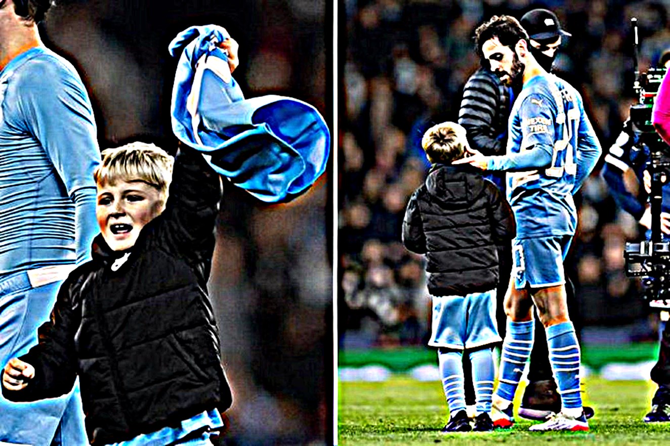 Πιτσιρικάς άφησε… ξερούς Μέσι και Μπαπέ – Έτρεξε να πάρει άλλου τη φανέλα (vid)