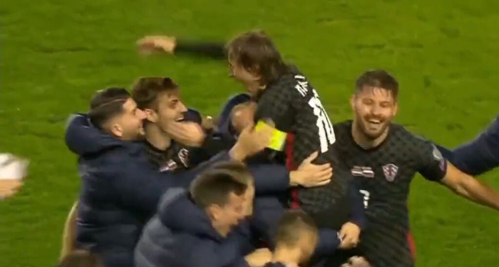 Ο γερόλυκος Μόντριτς έστειλε την Κρoατία στο Mundial! (vid)