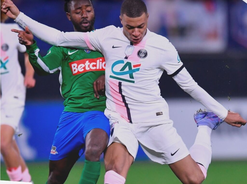 Ακούραστη πρόκριση η Παρί με… σοβαρό Μπαπέ (vid)