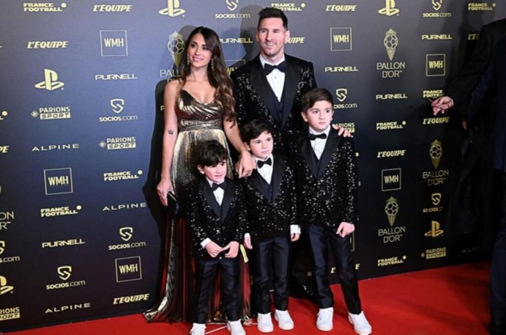 Έκανε το σαλόνι… γήπεδο και «μαγεύει» ο Μέσι! (vid)