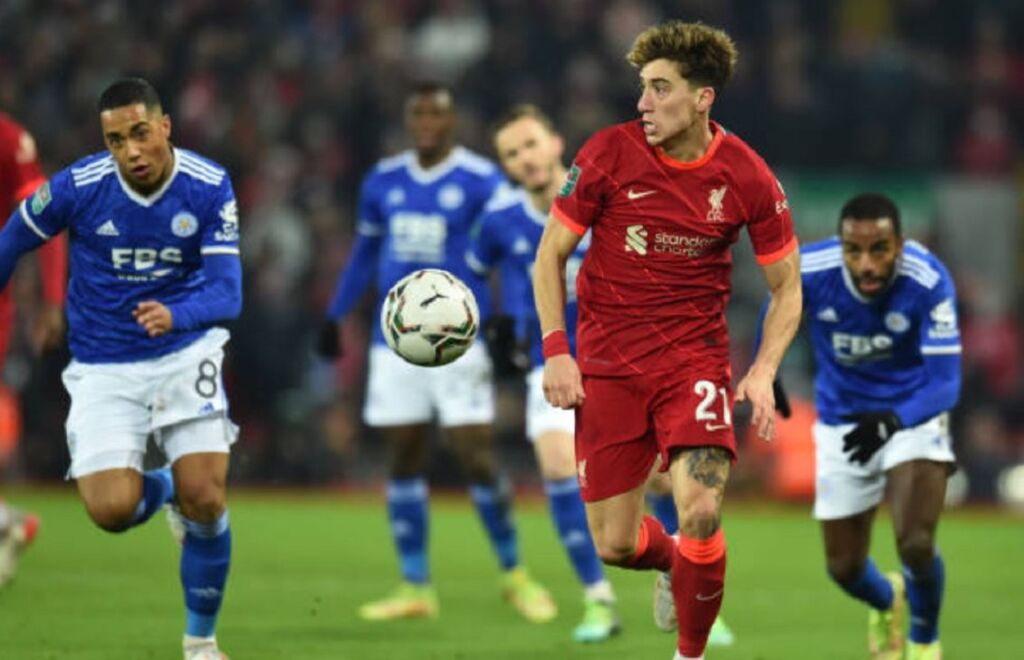 Τρελάθηκε ο Τσιμίκας και έριξε «χοντρό» ελληνικό μπινελίκι στον διαιτητή! (vid)