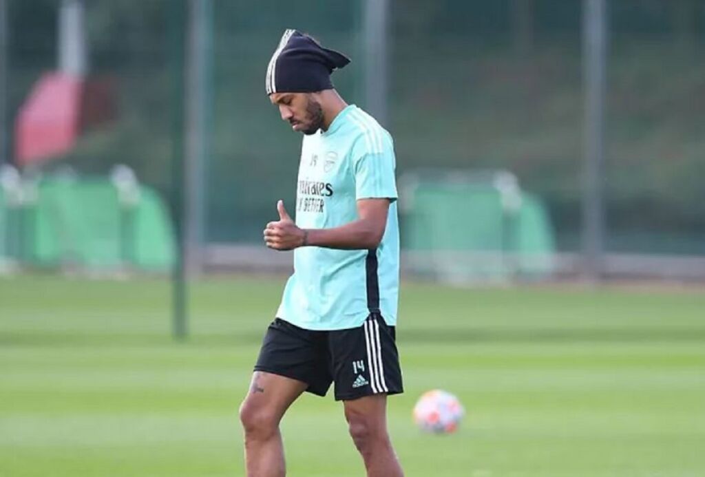 Προπονείται… σαν τον κλέφτη μόνος ο Ομπαμεγιάνγκ!