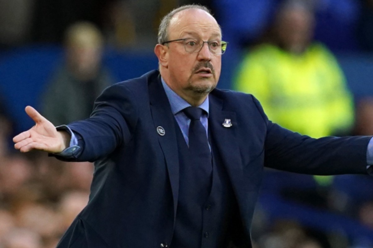 Ο Μπενίτεζ ξεσπά κατά των φίλων της Έβερτον για την κριτική που δέχεται