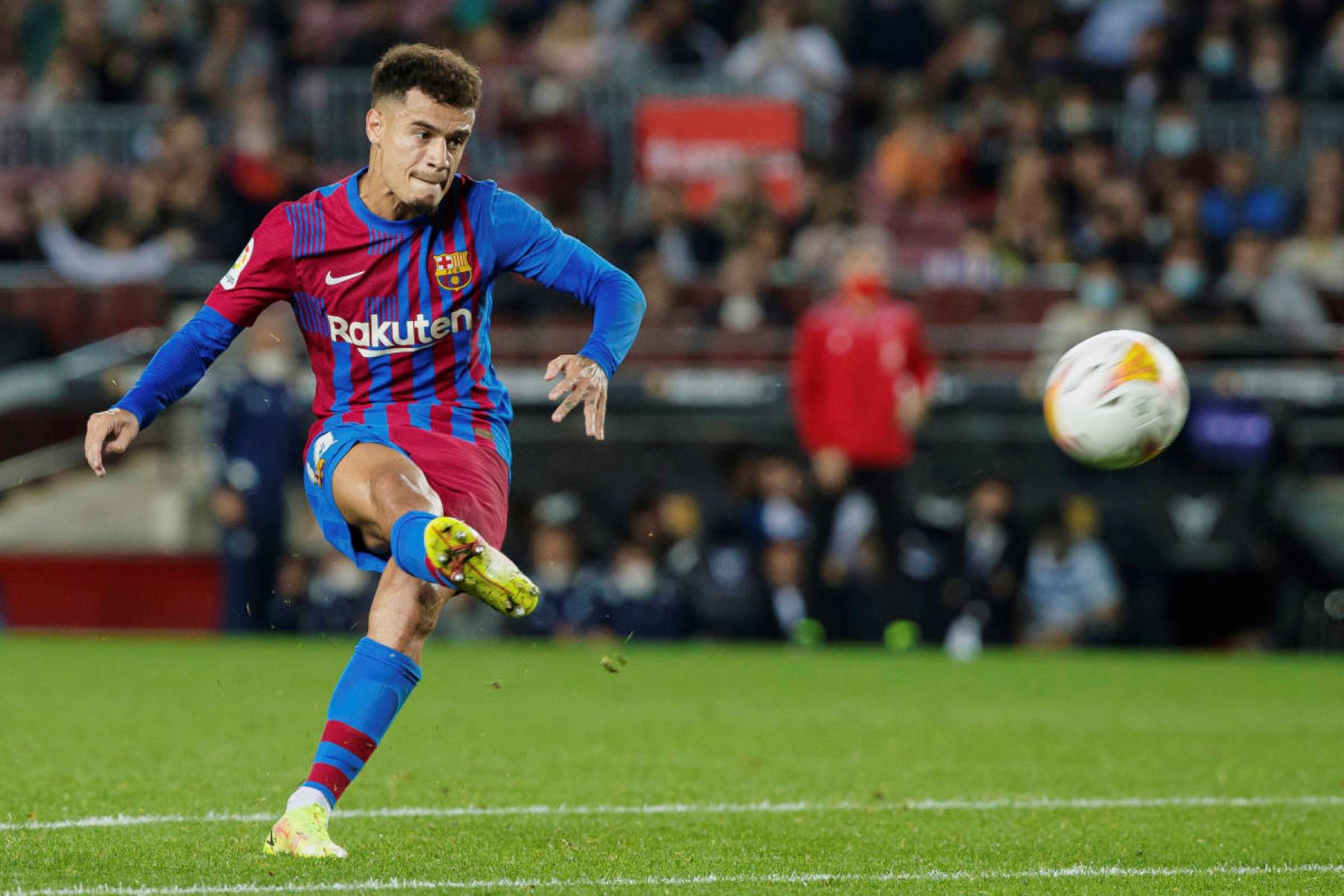 O Koυτίνιο φτιάχνει βαλίτσες και φεύγει για… Νησί!