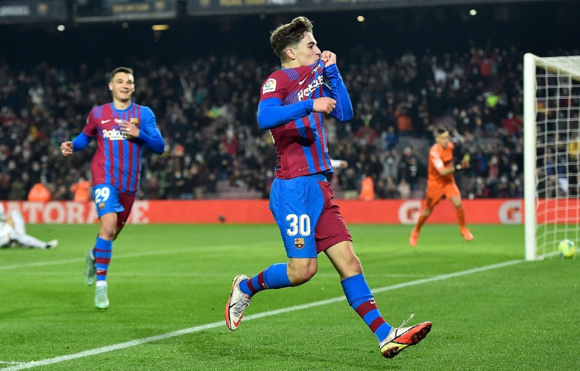 Μπαρτσελόνα… το “αστέρι” σου μένει στην Βαρκελώνη!