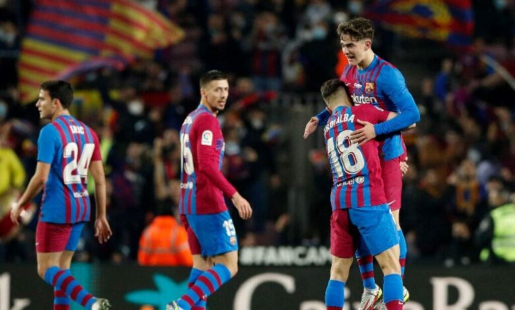 Τσάβι σε Μπαρτσελόνα: «Κλειδώστε τον Γκάβι για πάντα στην ομάδα»