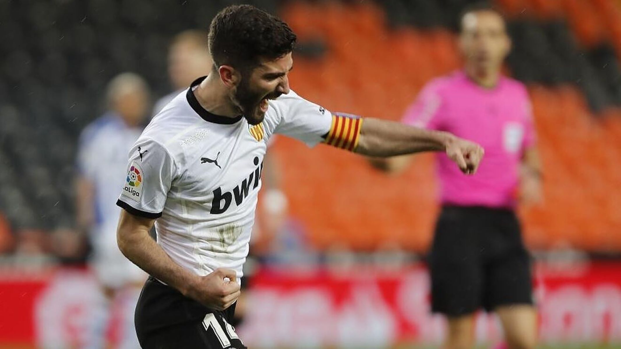 Επιμένει ισπανικά ο Τσάβι – Μετά τον Τόρες κοιτάει τον αντί Άλμπα