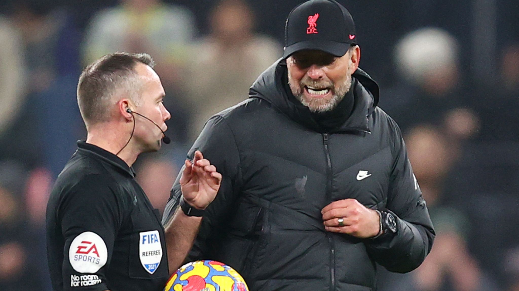 Κράξιμο Κλοπ στον διαιτητή: «Έχω τεράστιο πρόβλημα με σένα…» (vid)