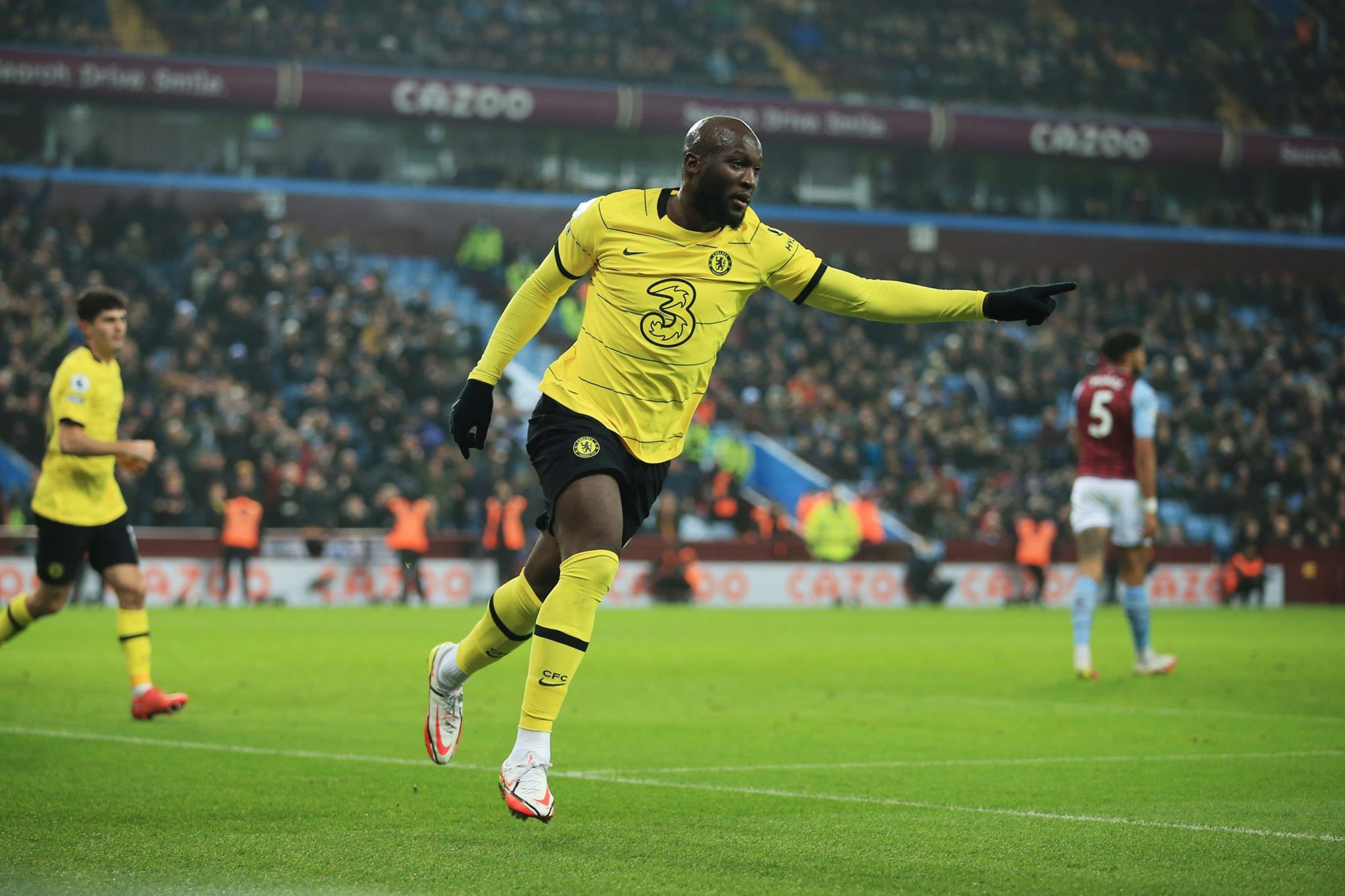 Ο Λουκάκου έστειλε μήνυμα στον Τούχελ… που τον ξέχναγε στον πάγκο!