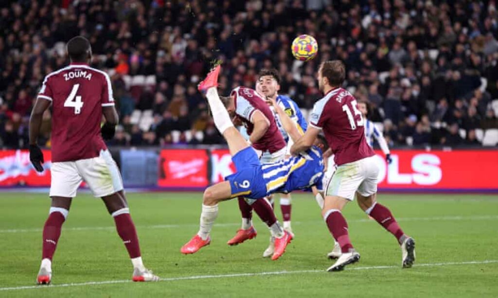 Το Λονδίνο υποκλίθηκε στη διαστημική γκολάρα του Μοπέ (vid)