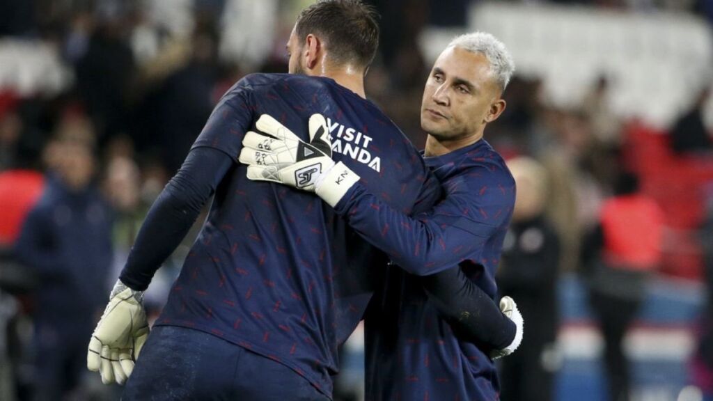 Δεν μιλιούνται Ντοναρούμα-Νάβας – “Βράζουν” τα αποδυτήρια της Παρί