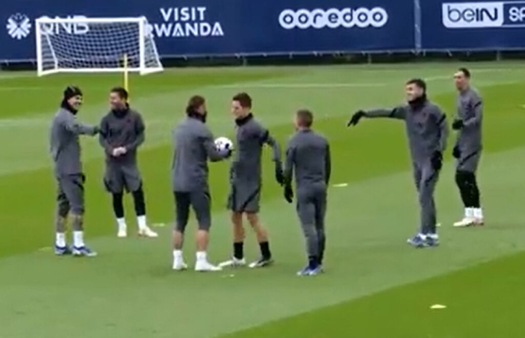 Πρώτος στην πλάκα στις προπονήσεις ο Ράμος – «Γλέντησε» Ικάρντι και Ερέρα στο κορόιδο (vid)