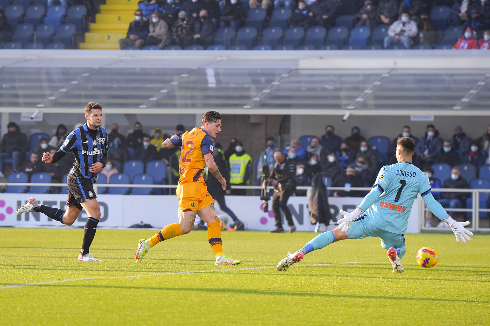 Πω, πω μια Ρόμα – Γλέντησε την Αταλάντα με 4αρα ο Μουρίνιο (vid)