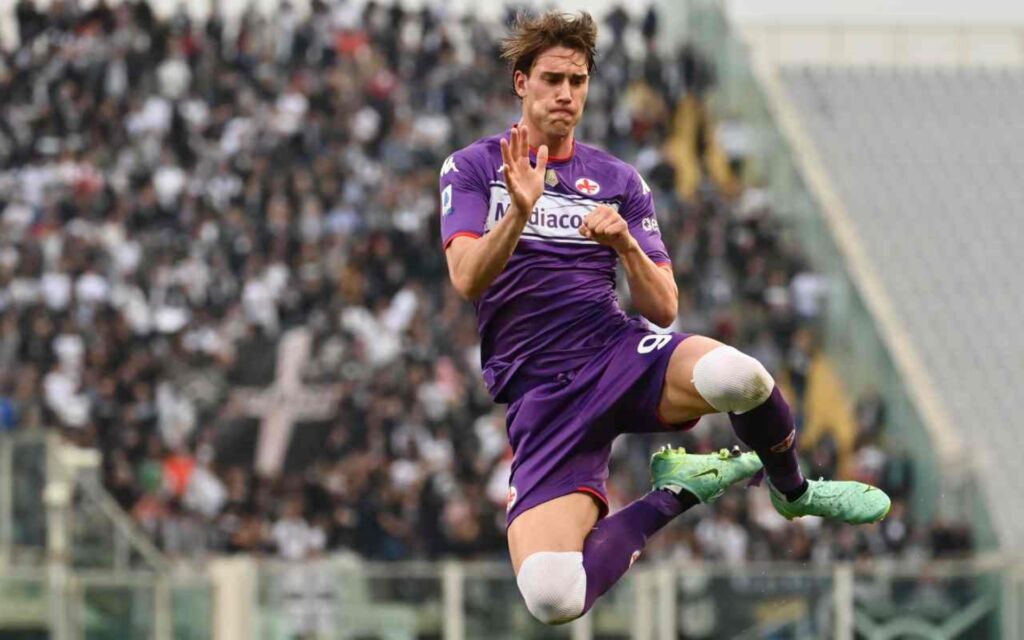 Η Μάντσεστερ Σίτι… ρίχνει τα τσιμέντα με Βλάχοβιτς!