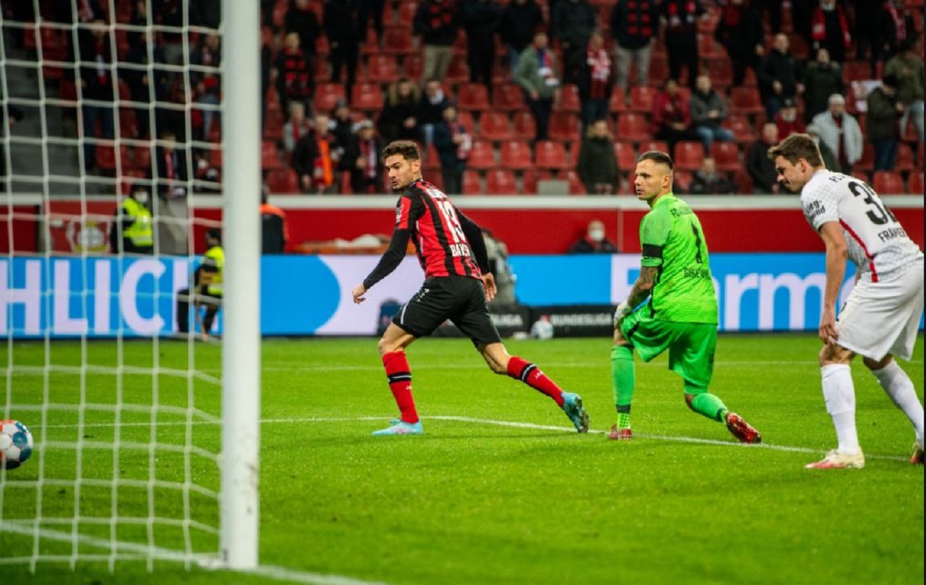 Το πιο… άρρωστο γκολ που θα δεις το σαββατοκύριακο! (vid)