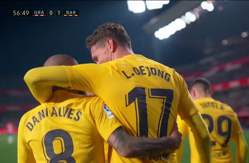 Ντάνι Άλβες κέρασε, Λουκ ντε Γιονγκ ήπιε και 1-0 η Μπαρτσελόνα! (vid)