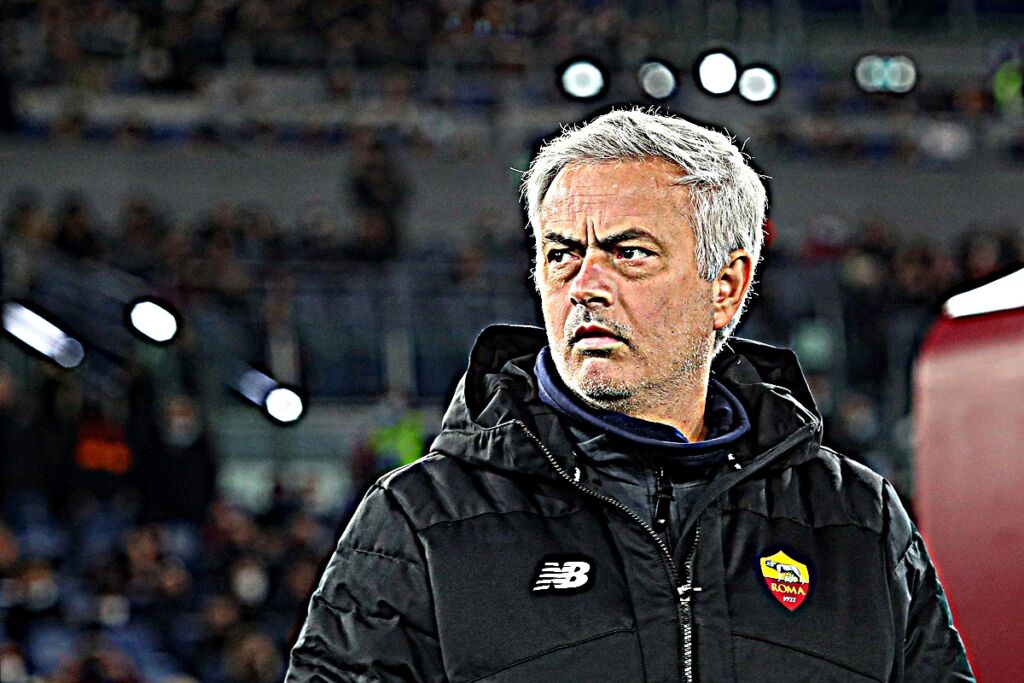 Ο Μουρίνιο κατρακυλά ασταμάτητα στην κατηφόρα της γελοιότητας!