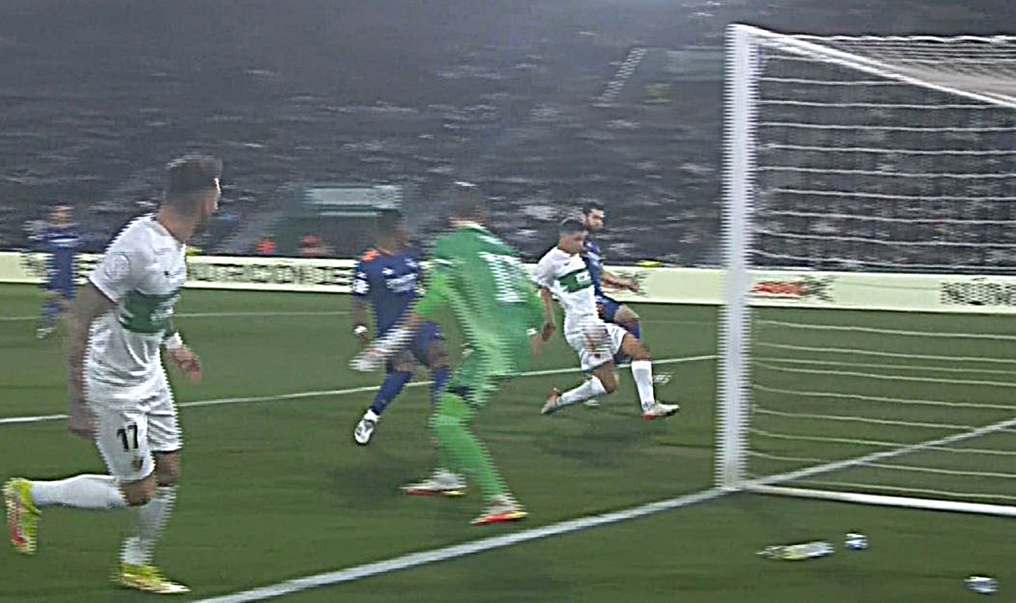 Άγιο είχε η Ρεάλ – Το έχασε από το ένα μέτρο ο Καρίγιο! (vid)