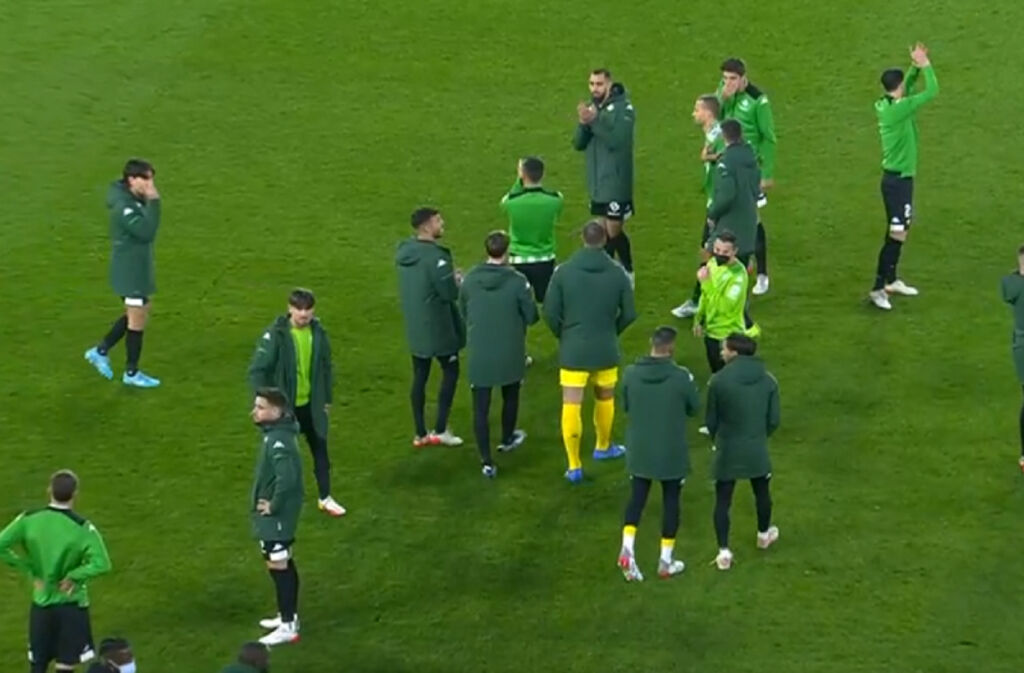 Μετά τα ευτράπελα, ακολούθησαν… χειροκροτήματα στο Μπέτις – Σεβίλλη (vid)