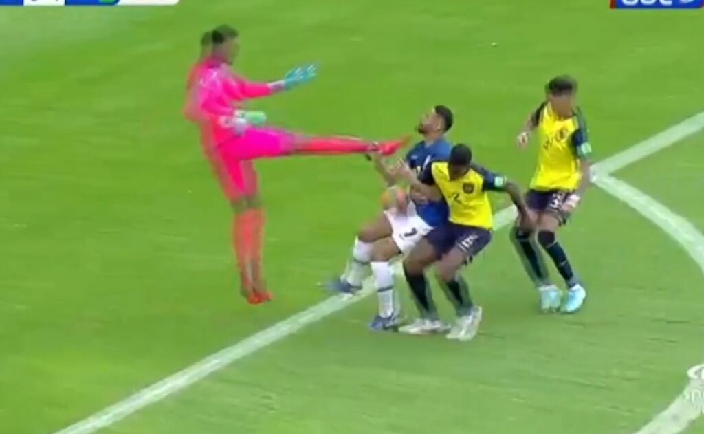 Έσπειρε τον… “τρόμο” ο γκολκίπερ του Εκουαδόρ – Τραγική ενέργεια (vid)