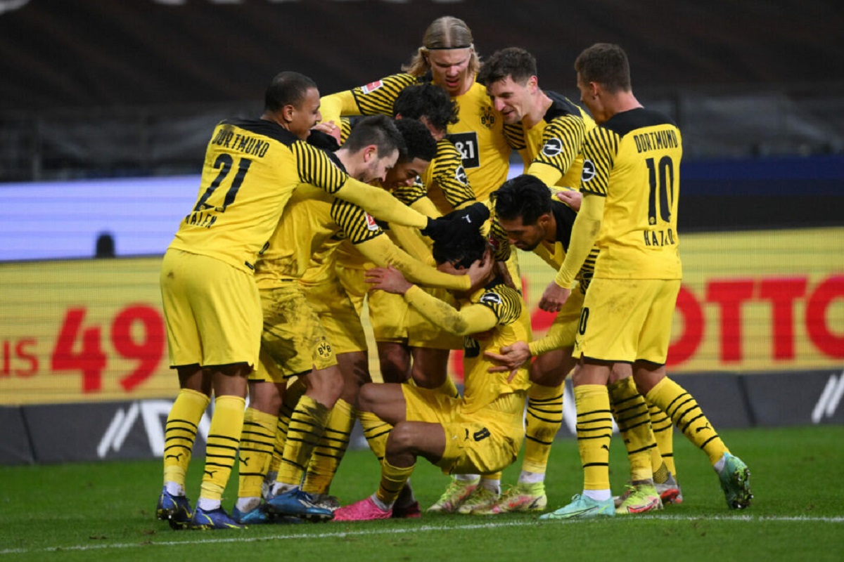 Μυθική ανατροπάρα στο 90’+ της Ντόρτμουντ και συνεχίζει το κυνήγι! (vid)