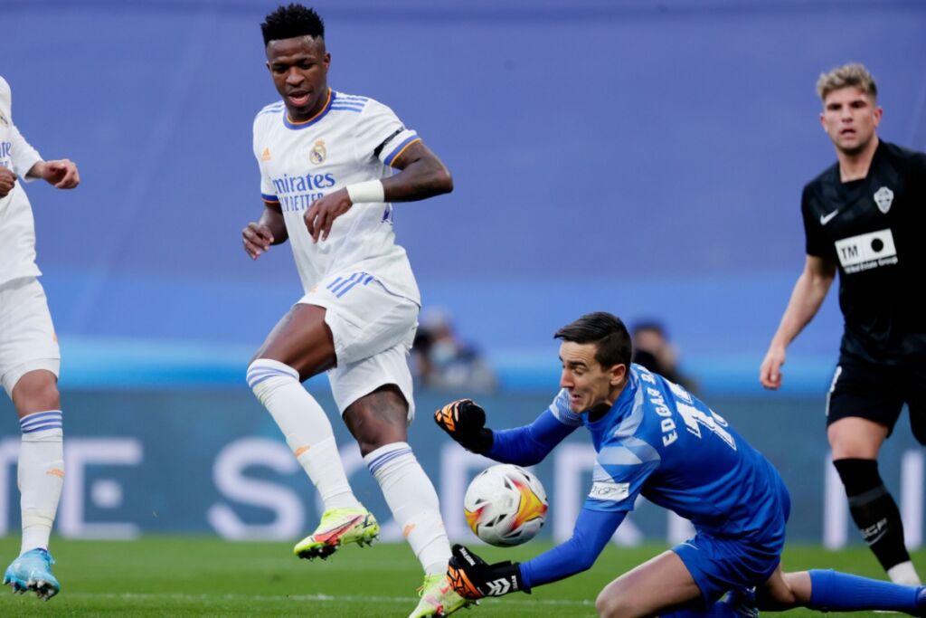 Η Έλτσε έκανε «x»αλάστρα στα μεγαλεπήβολα σχέδια της Ρεάλ (vid)