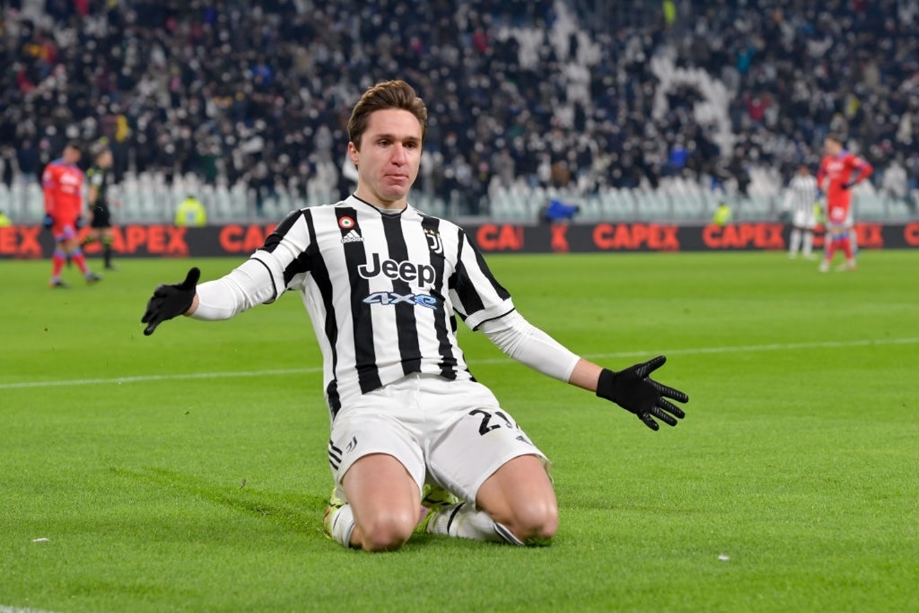 O Κιέζα επέστρεψε και έφερε και… γλυκό! (vid)