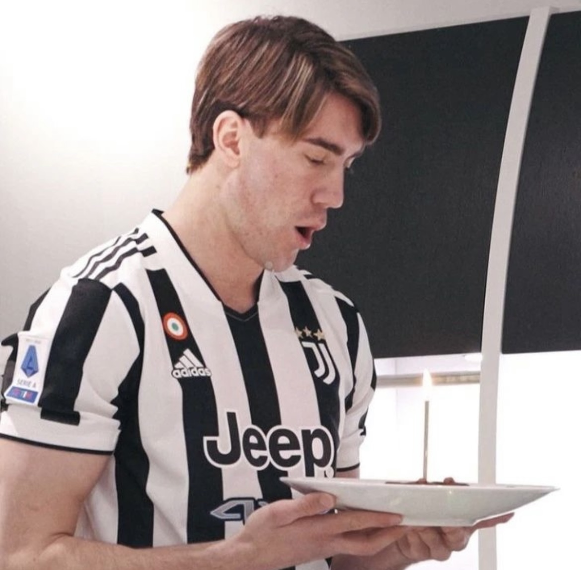Βλάχοβιτς: «Αυτά είναι τα καλύτερα γενέθλια της ζωής μου χάρη στη Γιουβέντους» (pic)