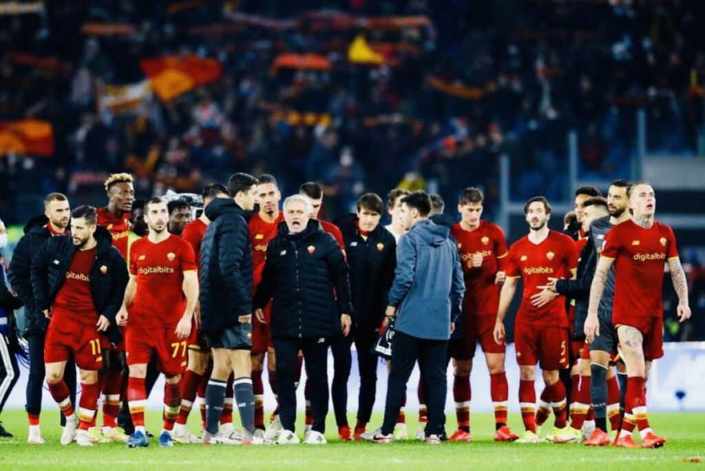 Ο Μουρίνιο άδειασε τους παίκτες του: «Έχουν κάποιο κόμπλεξ, είναι… αδύναμοι»